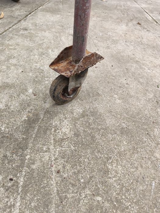 Betonieră mare de trei sau patru roabe