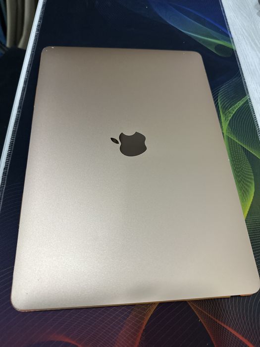 Macbook air M1.