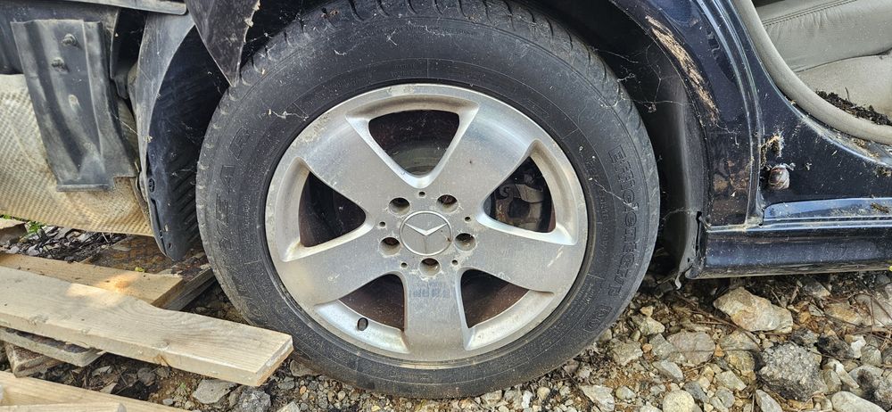 Джанти с гуми за Мерцедед 225 / 55 / R16