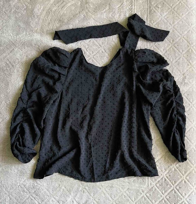 Стилни блузки - Mango, ZARA