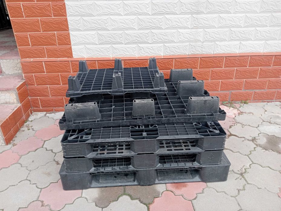 Паллеты деревянные и ПВХ