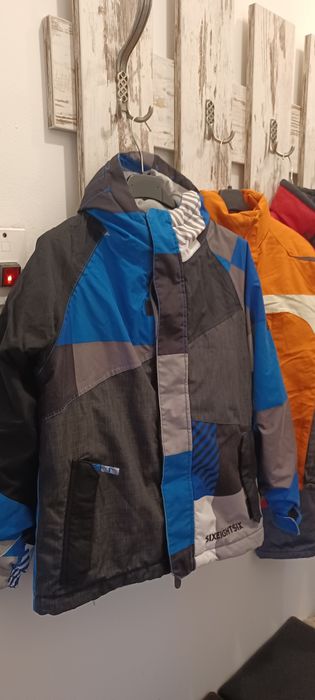 Якета и гащеризони