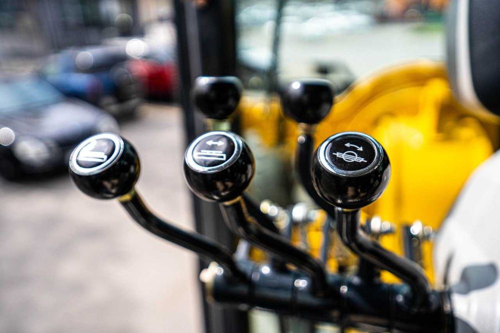 Автогрейдер LiuGong CLG 4215D (4WD)