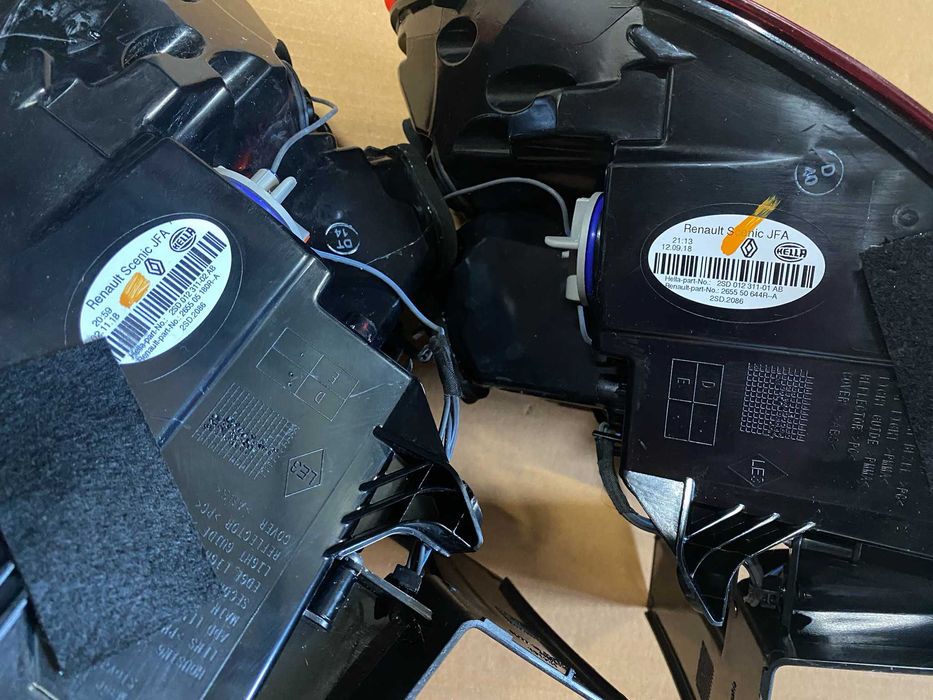 Stop Lampa Tripla spate Renault Scenic 4, originala, complet echipata