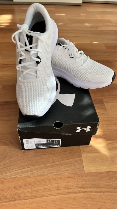 Оригинални маратонки Under Armour 43 номер