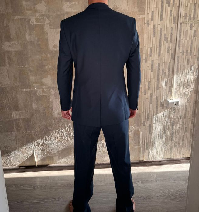 Продам мужской костюм