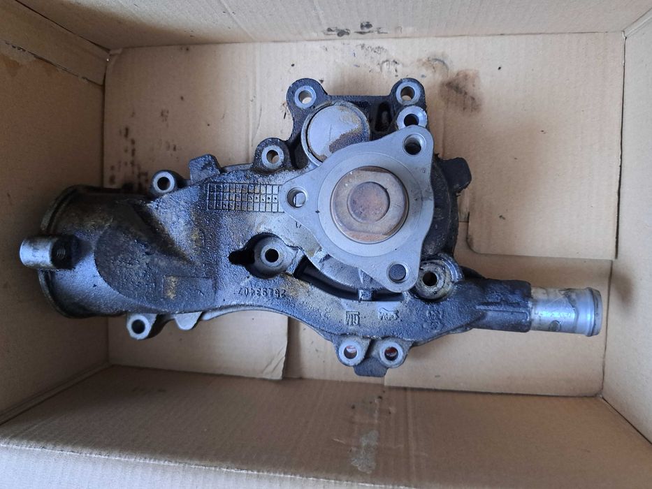 Водна помпа Опел Инсигния