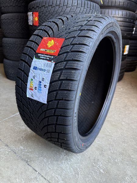 255/35/19 MOMO 4бр