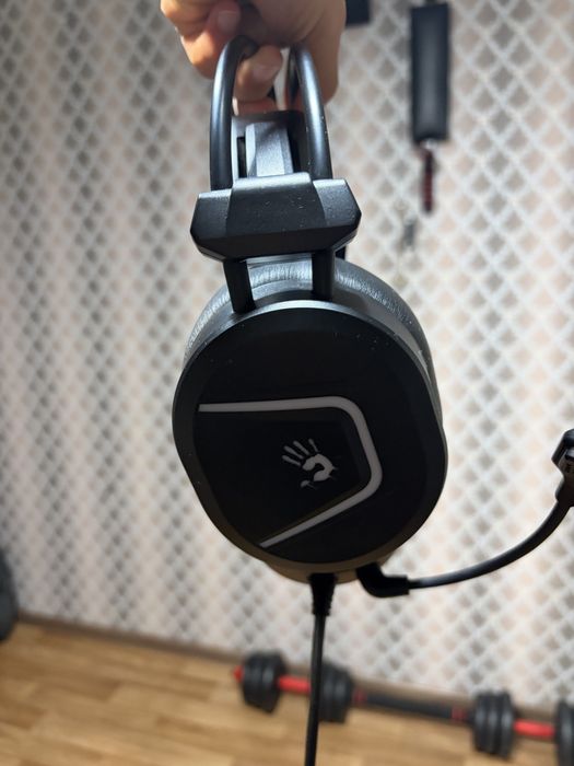 Продам наушники Bloody MC750