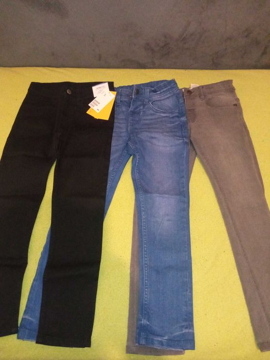 Pantalon blugi negri băieți mărimea 128
