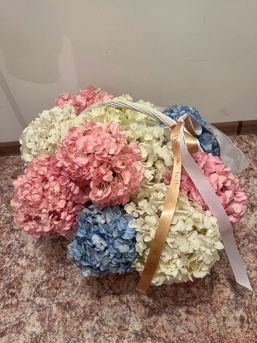 Продам Цветы корзина