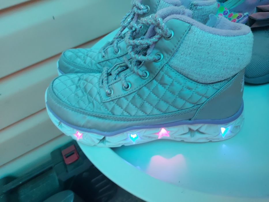 Кроссовки ботинки Sketchers для девочки 35 размер