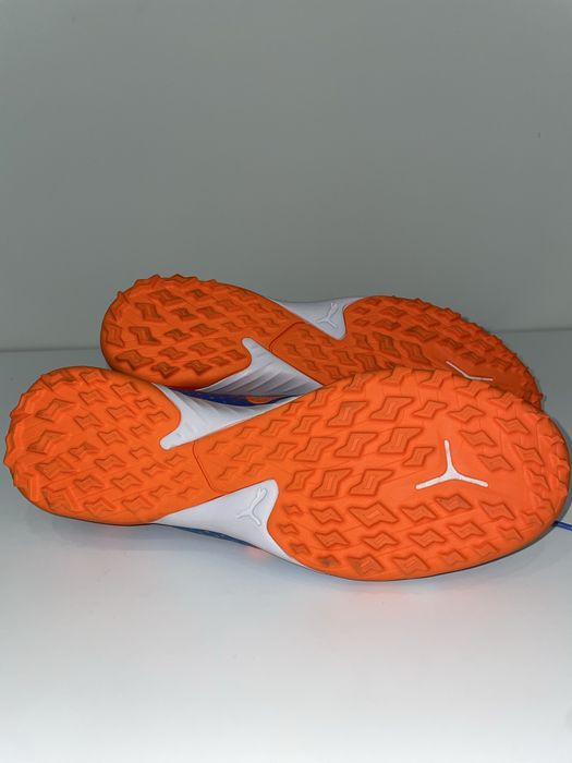 Кроссовки для футбола