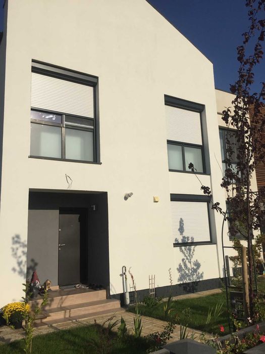 Rulouri Exterioare din Aluminiu - Usi de garaj