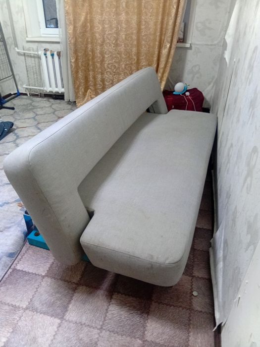 Диван в хорошем состоянии
