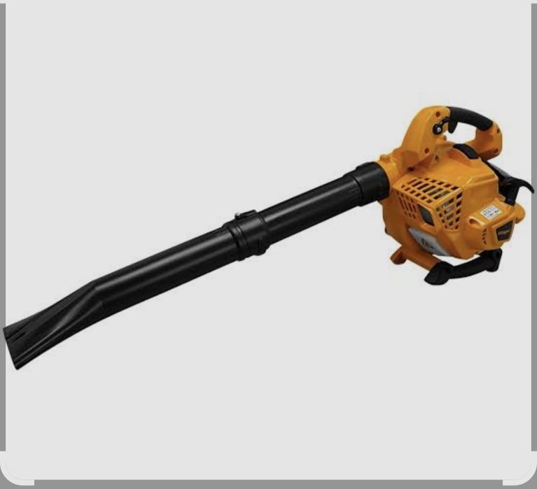 Suflanta/aspirator de frunze Villager pe benzina