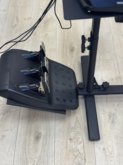 Игровой руль Logitech G29