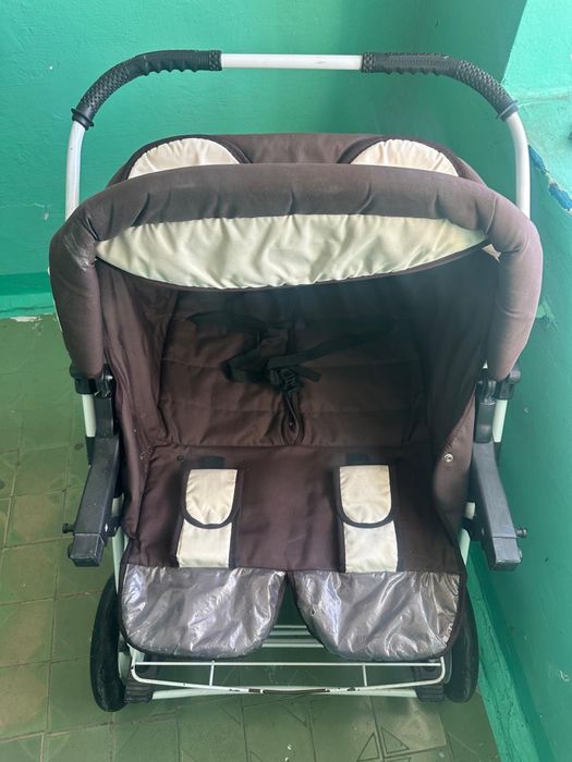 Колеска для близняшек