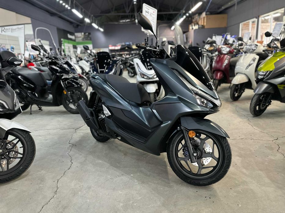 Honda PCX 125 2025 cat B125 - Honda Constanta by EST BIKE