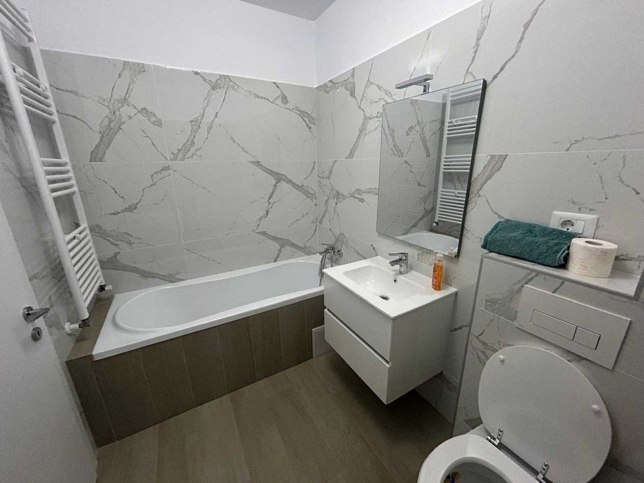 Inchiriez garsoniera decomandata Noua