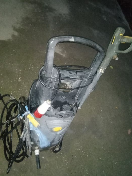 Профисиональная мойка Karcher HD 10/25-4S.