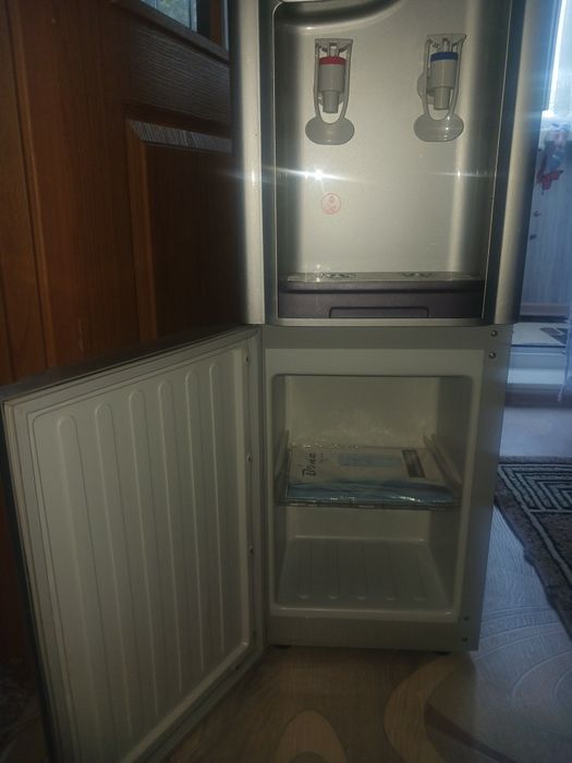 Продам кулер для воды