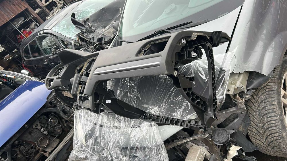 Plansa Bord Volkswagen golf 7 an 2015