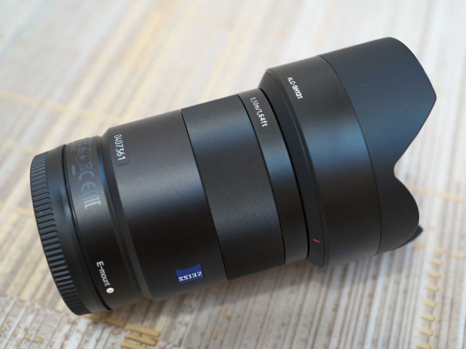 Объектив Sony Zeiss 55mm f/1.8 FE ZA (Sonnar T*)