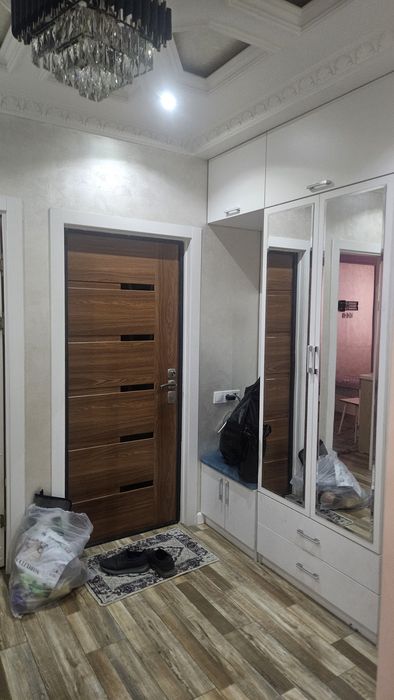 Продаётся 4 комнатная квартира в Чиланзар 18 квартал 8 дом