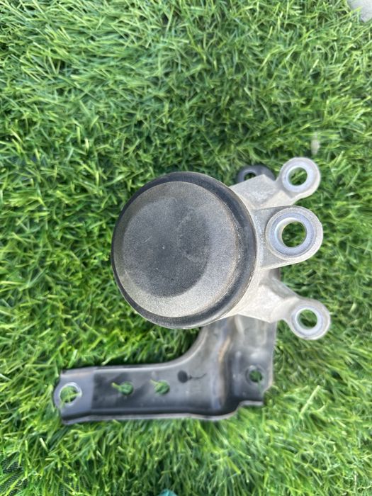 Подушки двигателя Nissan j 32