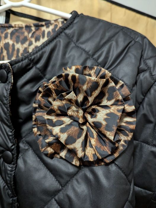 Geaca , nouă , elegantă