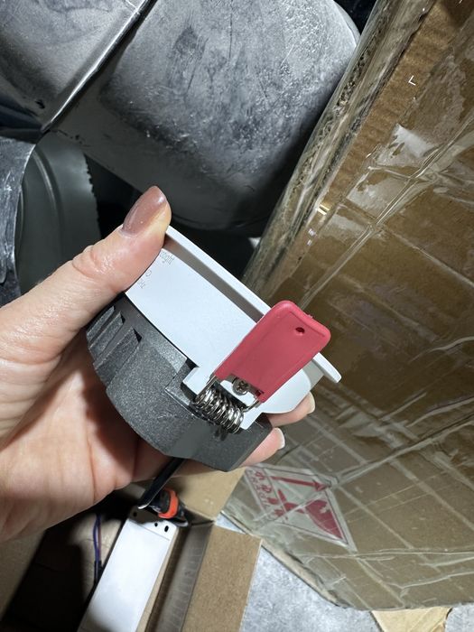 Продам споты новые срочно