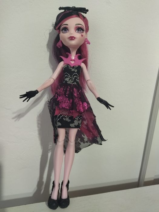 Draculaura monster high generația 2