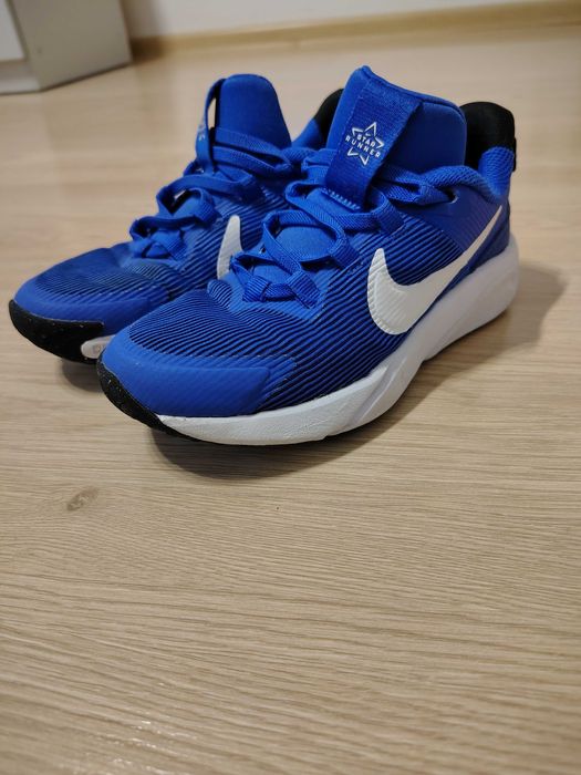 Nike Star Runner 4 copii EU 31 – stare buna
