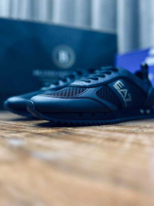 EA7 Armani мужские кроссовки в спортивном стиле РАЗМЕР 44, 44.5