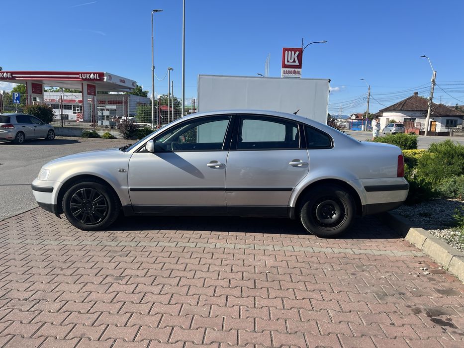 Vand vw pasat b5 1.6 benzina automata