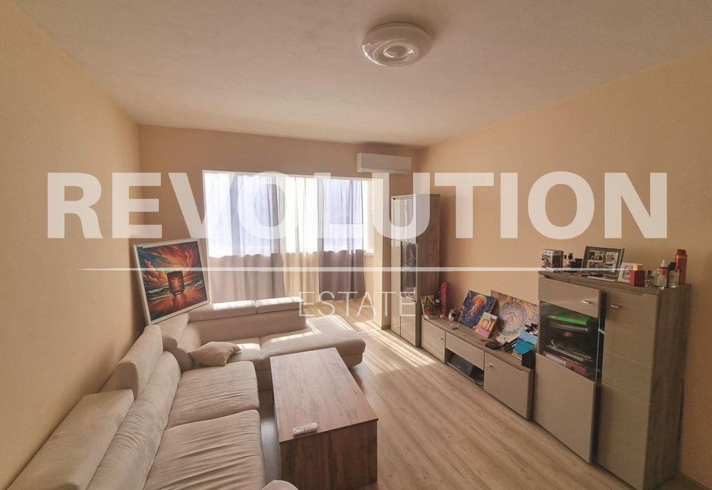 Тристаен апартамент  в гр.Варна, Завод Дружба!