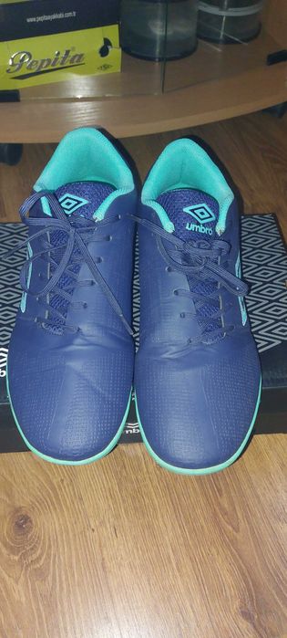 Маратонки Umbro 42 номер като нови