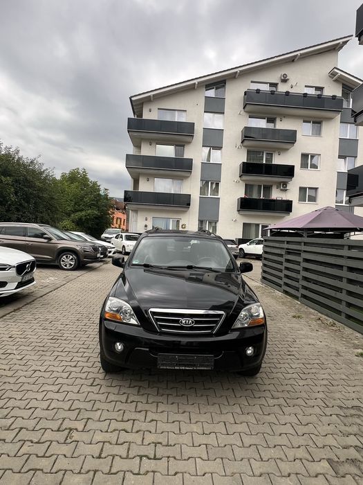 Kia Sorento 2.5 CRDi 4x4 Automata  170 cai - Piele, trapa, Pilot Automat, Carlig 3.5T