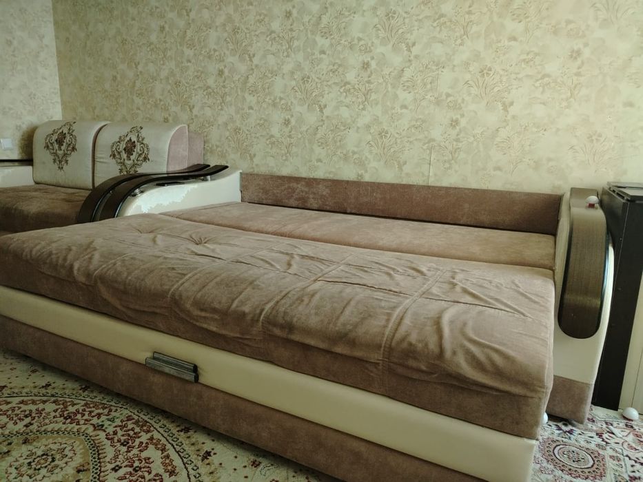 Продам 2 дивана в хорошем состоянии