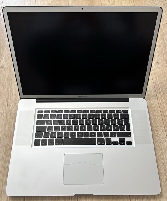 Macbook pro 17” 2010