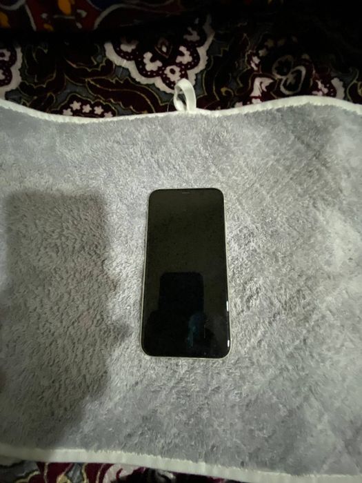 iphone 11 64 GB xolati zor