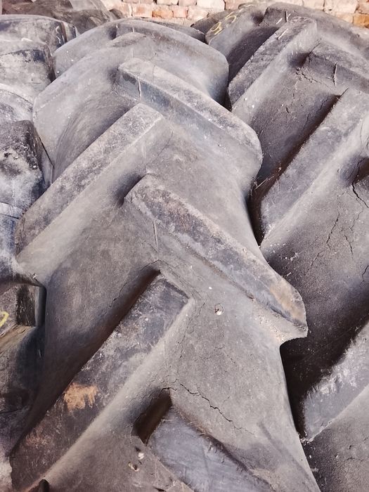 Cauciucuri tractor inguste
