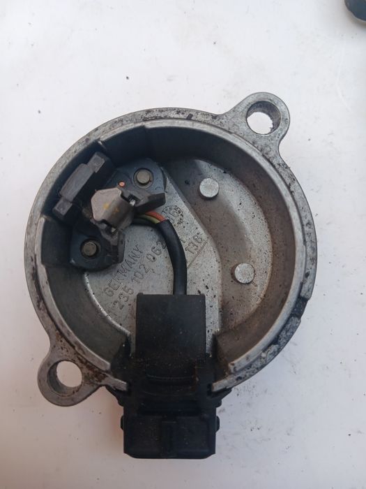 Датчик распредвала Ауди А4 ADR