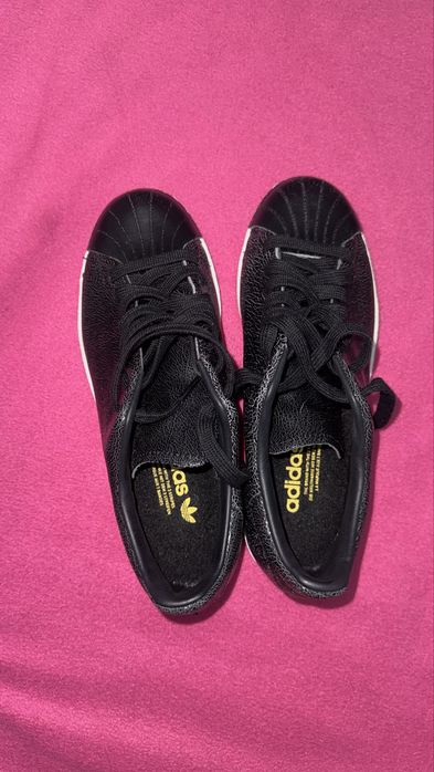 Прожам новые кроссовки Adidas
