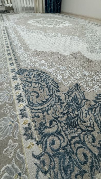 Продам ковер в отличном состояний