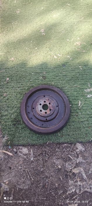 Запчасти бу на 126 двигатель Приора Гранта