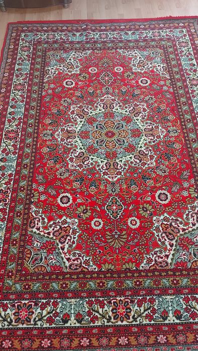 Продам красивый ковер 30.000 тг