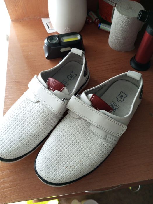 Продам детскую обувь