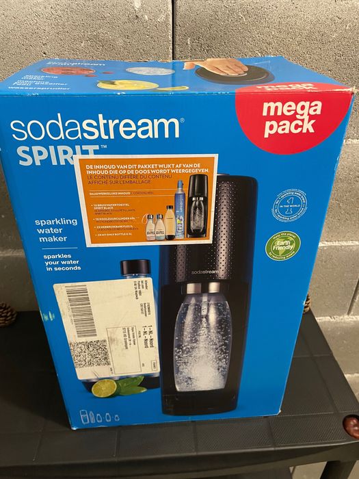 SodaStream Spirit Машина за сода с ТРИ БУТИЛКИ ГАЗ